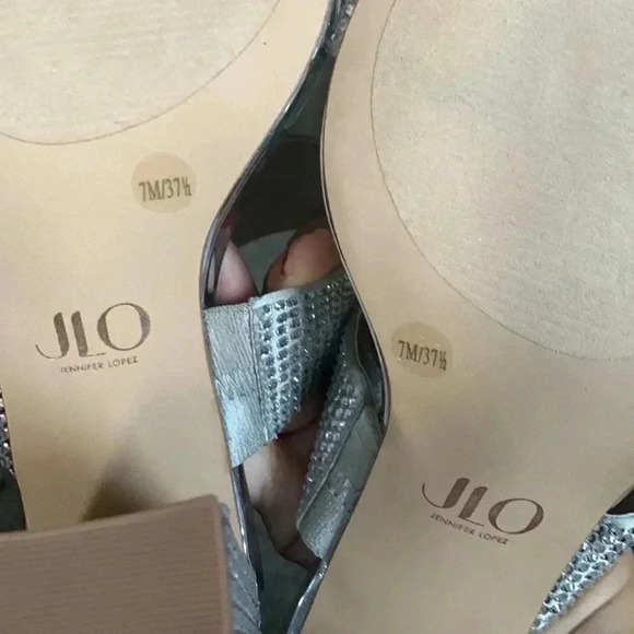 JLO Brita Rhinestones Silver Sandals Size 7M - Picture 8 of 8